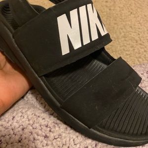 Nike tanjun sandals